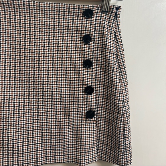 Forever 21 Houndstooth button skirt - Picture 2 of 6